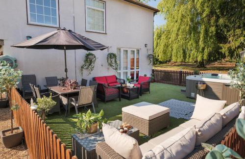 Huge 8 Bed Manor House with Hot Tub, Cinema Room, Games Room - Foto 26