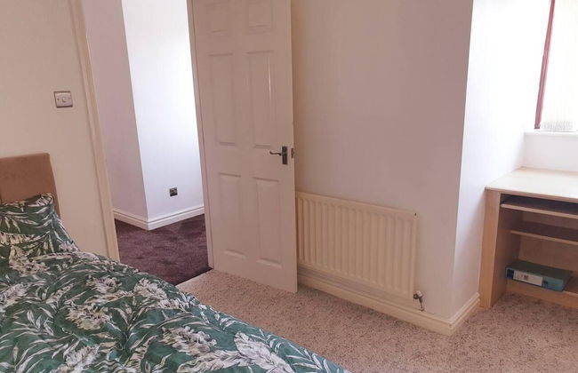 Lovely 4-bed , 3 Bath Villa in Bolton, Manchester - Foto 3