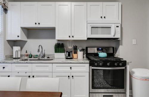 E2 Centrally located in Carytown fully fenced - Foto 21