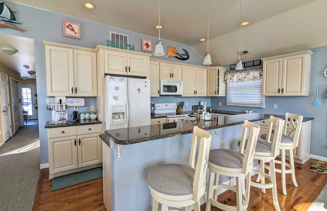 Waves 'n Wooder by Avantstay Swimspa + Game Room, Walk to Beach - Foto 19