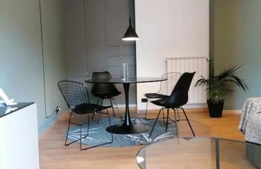 Arona 03 centralissimo ampio bilocale con garage - Foto 1