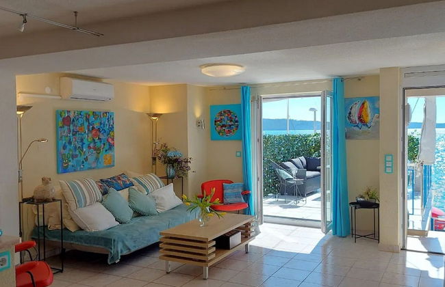 Coastal Charm in Kaštel Kambelovac With Terrace & Sea Views - Foto 7