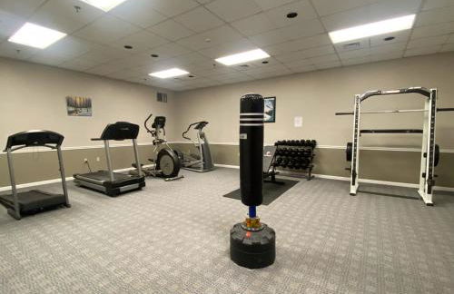 COZY LOON MOUNTAIN ESCAPE - Free shuttle, Pool, Hot tub, River&Mnt Views - Foto 32