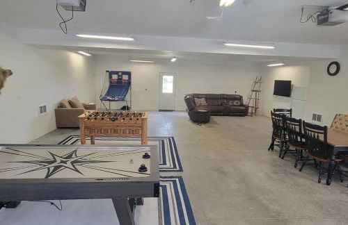 Charming Chalet Close to GNP, Downtown & Game Room! - Foto 21