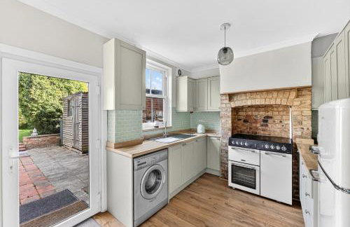 West Street House with Free Parking, Smart TV and Fast Wifi by Yoko Property - Foto 12