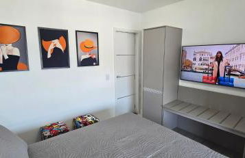 SUPER FLAT 180 graus em Angra dos Reis , Frente Mar na Marina Piratas com estacionamento - Foto 57