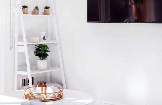 Idyllic Modern Scarborough Home Fireplace BBQ - Foto 18