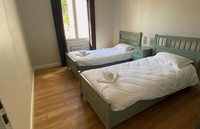 Luxury Villa With Covered Terrace in Chalais - Foto 3