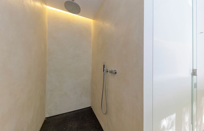 The Glass Manor - Photo 43