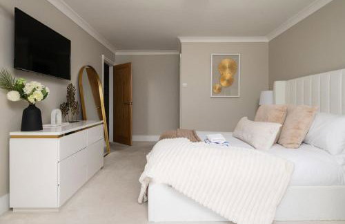 Seahaven in Sandbanks with Private Hot Tub - Photo 14