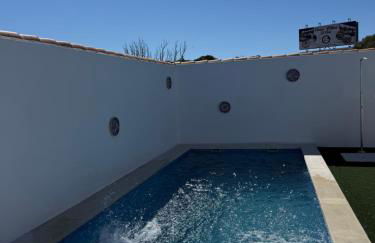 Apartamento con piscina y jardín - Foto 4