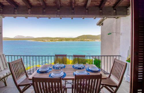 GuestHost - Dreamy Sea View with Pool - Photo 1