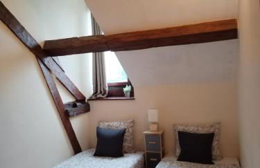 Domaine des Cerisiers - Accès direct piste cyclable reliant Honfleur - Parking privé - Grand jardin - Foto 53