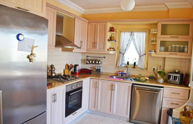 Apartment 3 Bedroom Lake View 4 by Likya Global - Photo 10