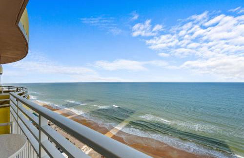 Breath Taking 3 BR Direct Oceanfront Condo with Private Balcony at The Wyndham Ocean Walk Resort - Foto 43