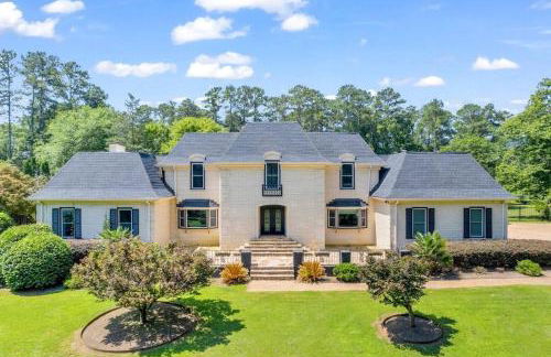 The Wexford French Chateau w Pool - Photo 1