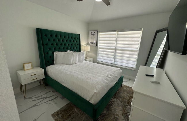 Beautifully Remodeled Home - Southen Dunes Golf Course Views - Foto 2