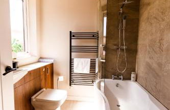 Spacious 4Bed Parking & Wi-Fi - Contractor Stays - Foto 15