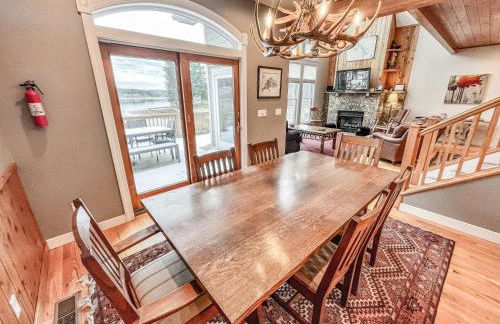 Lakefront Home Near Wisp with Great Location Dock Slip Hot Tub - Foto 6