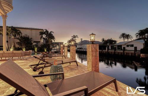 Villa Rhodes Palatial Waterfront Beach Estate - Photo 28