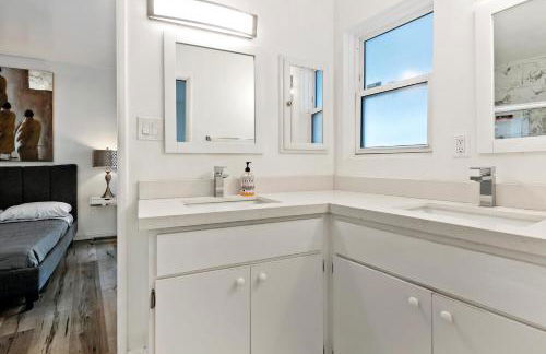 4 bedroom and 3 bath home close to universal studio and Hollywood - Foto 40