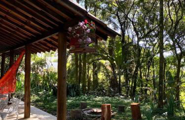 Casa charmosa em condomínio arborizado - Foto 3
