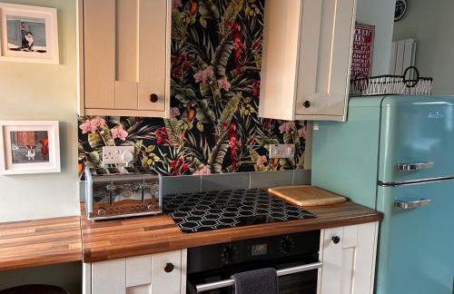 Beautiful 2-bed Cottage in Heysham Village - Foto 25