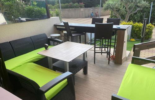 Rez de jardin OU ascenseur 4 ieme PISCINE -WIFI-Dans le Village naturiste holidaysochic - Photo 11