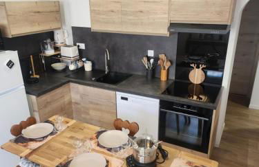 La Marmotte- Charme montagnard en centre ville et station à proximité - Foto 31