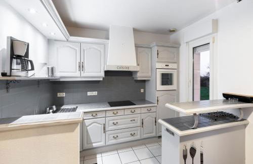 Tranquil Garden Retreat by the Sea - Foto 7