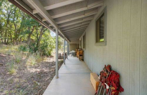 Mountain Home w/ a River in Back - Close to Skiing - Foto 22