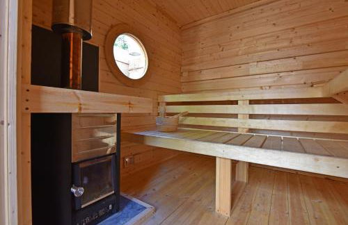 The Hayloft at Cwmffrwd Farm - Photo 29