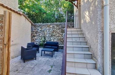 Maison sur la place du marché à St Chinian - Foto 13