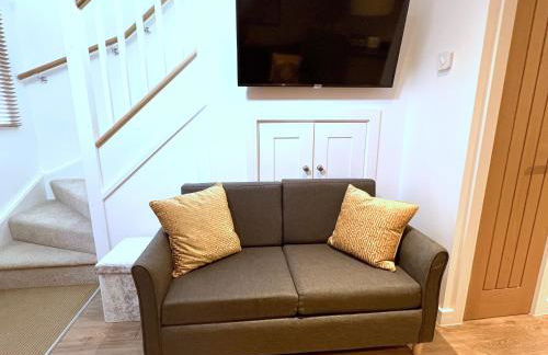 Glastonbury Hidden Passage, Split Level 1 Bedroom Apt - Photo 3