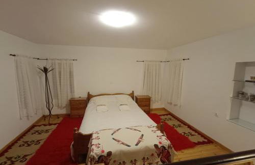 Charlami's Mansion -Παραδοσιακό Πέτρινο Σπίτι με Τζάκι και Πανοραμική Θέα - Foto 5