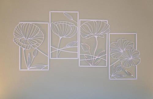 Cosy 3-Bed House With Parking, 5 Mins to QE & Uni - Photo 34