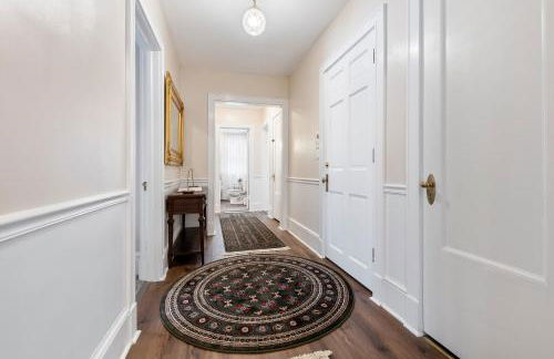 Beautiful Condo - King Bed - Free Waffle Breakfast - Foto 33