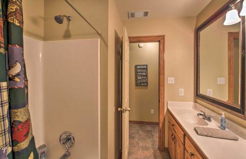 Waterfront Lake Dardanelle Home with Dock and Fire Pit - Foto 20