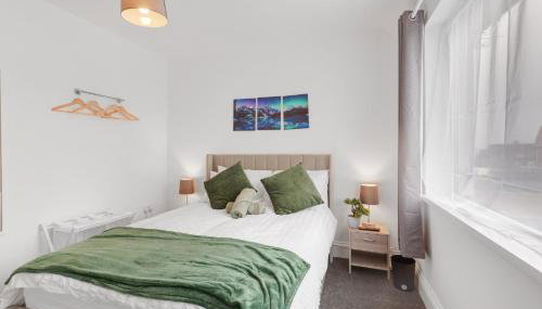 3 Bedroom House with Free Parking - Foto 5