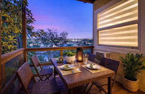 CasaViva Pacifica - 2BR Sleeps 10 with Firepit, BBQ & Shared Yard, Kids Zone - Walk to Hillcrest Fun, Near Zoo, Balboa Park & Beaches - Foto 3