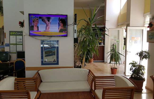 Golden Moon Apart Hotel - Photo 4