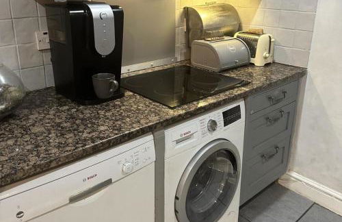 House - Sleeps 4 - Garden - Pets Ok - Parking - Photo 14