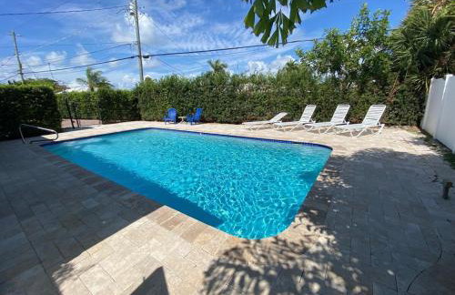 Queen Studio Walk to Beach Pool Parking - Foto 4