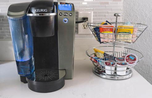 Golfers Paradise 4-hole PUTT-PUTT, Mega Chess with huge backyard, hammock - Photo 11