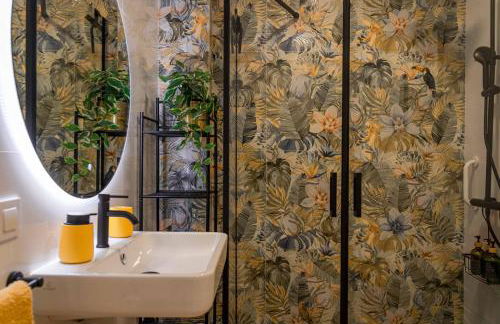 Artistic flat next to Ruzafa Welcome to the Jungle - Photo 16