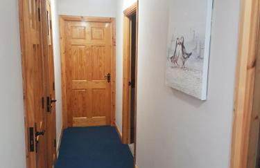 Reubens Loft for 1 to 6 person Family 4 miles outside Portrush Bushmills Coleraine Ballymoney - Foto 2