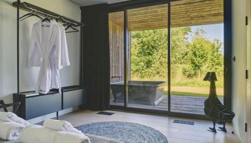 Whispering Leaves - Photo 3