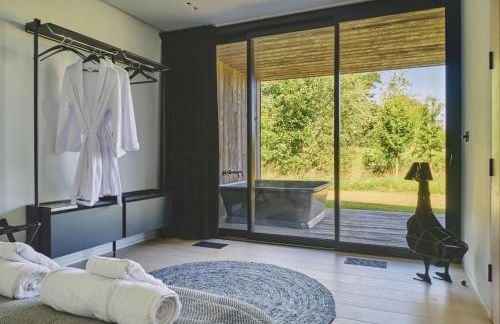 Whispering Leaves - Photo 3