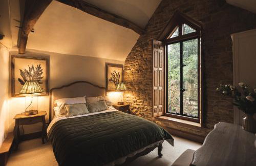 Medius Cottage in the Cotswolds - Photo 1