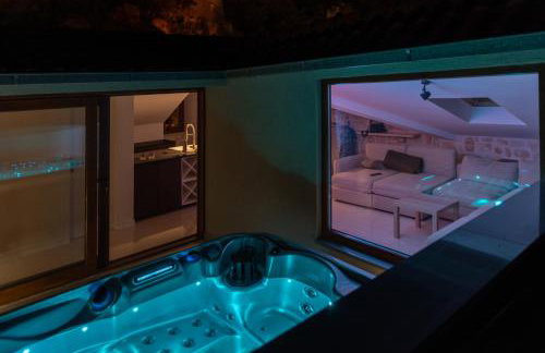 Charming stone apartment with jacuzzi in center of Omiš - Foto 30